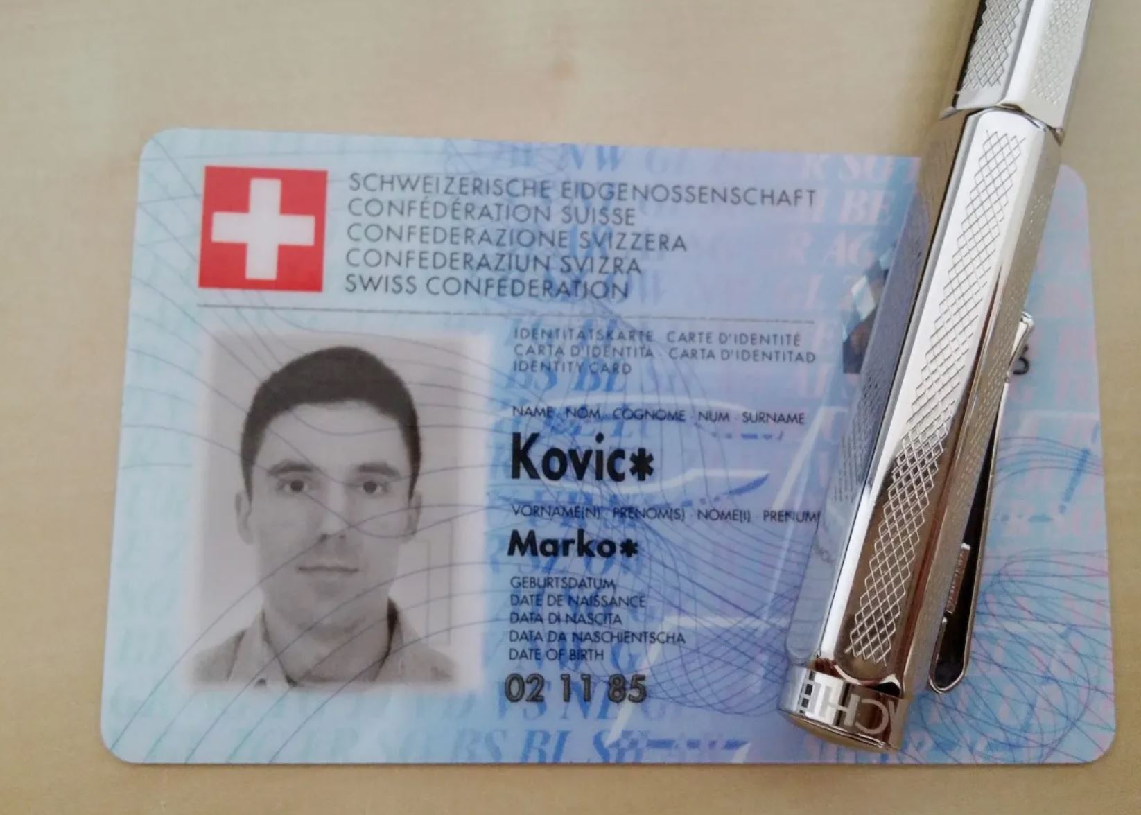 Fake id card -  Schweiz